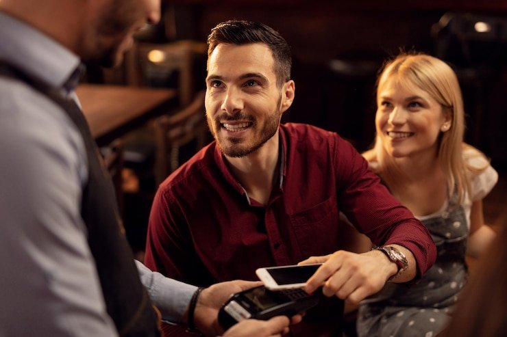 Layar permainan slot dengan fitur bonus dan multiplikator aktif